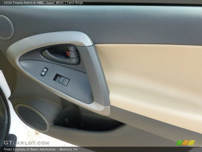 Super White / Sand Beige 2010 Toyota RAV4 I4 4WD