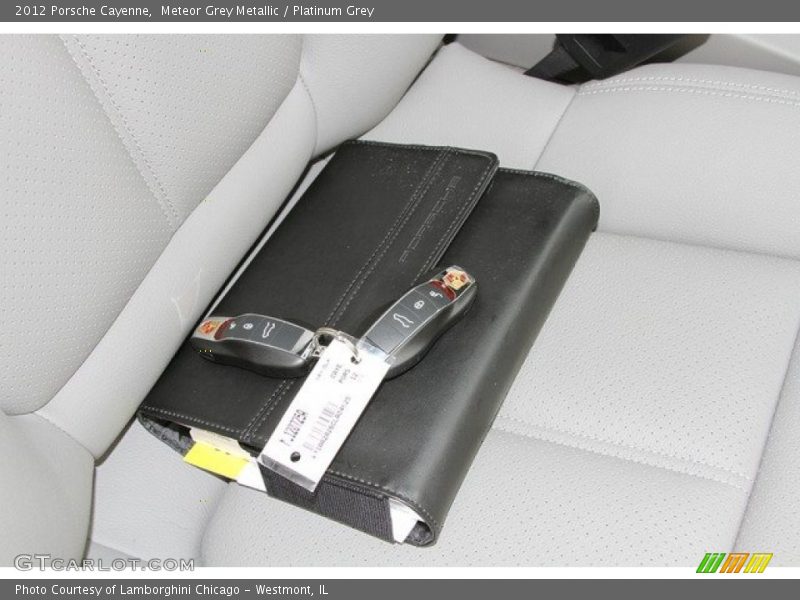 Meteor Grey Metallic / Platinum Grey 2012 Porsche Cayenne