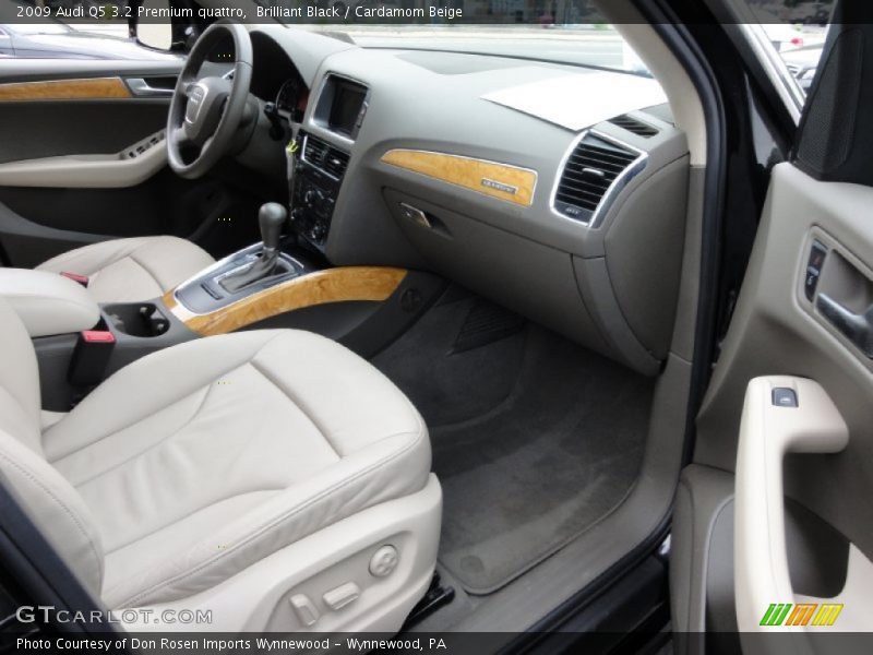 Brilliant Black / Cardamom Beige 2009 Audi Q5 3.2 Premium quattro