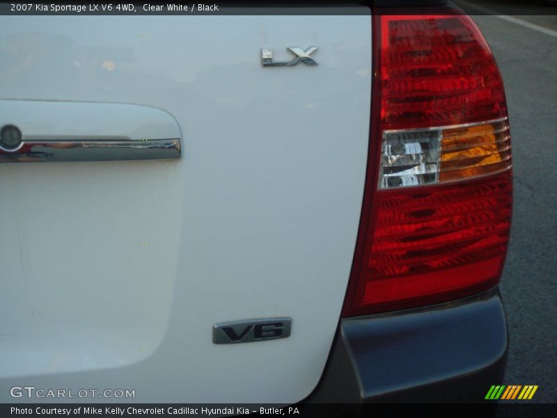 Clear White / Black 2007 Kia Sportage LX V6 4WD