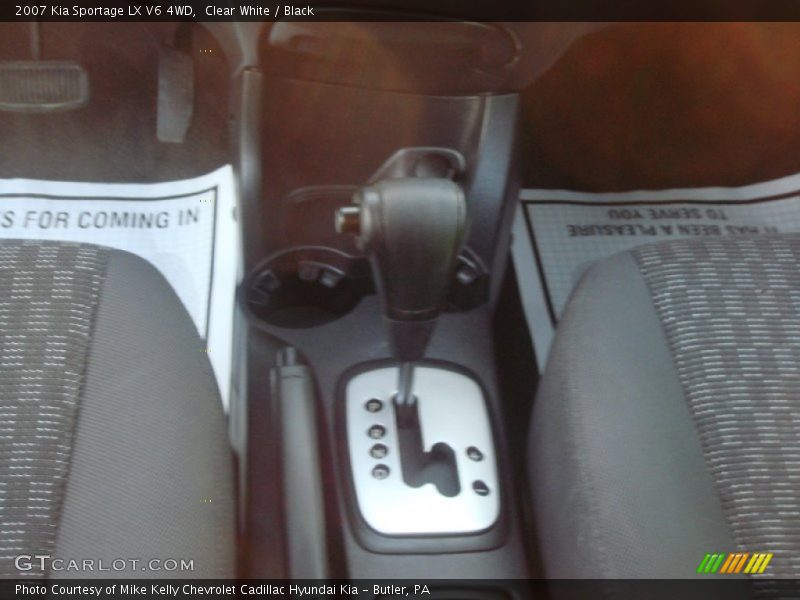 Clear White / Black 2007 Kia Sportage LX V6 4WD