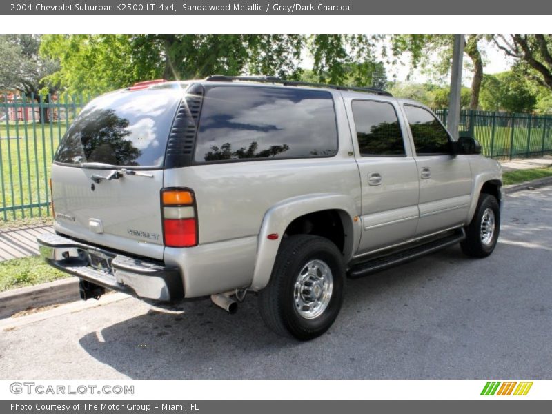 Sandalwood Metallic / Gray/Dark Charcoal 2004 Chevrolet Suburban K2500 LT 4x4