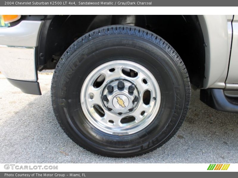 Sandalwood Metallic / Gray/Dark Charcoal 2004 Chevrolet Suburban K2500 LT 4x4
