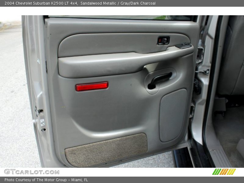 Sandalwood Metallic / Gray/Dark Charcoal 2004 Chevrolet Suburban K2500 LT 4x4