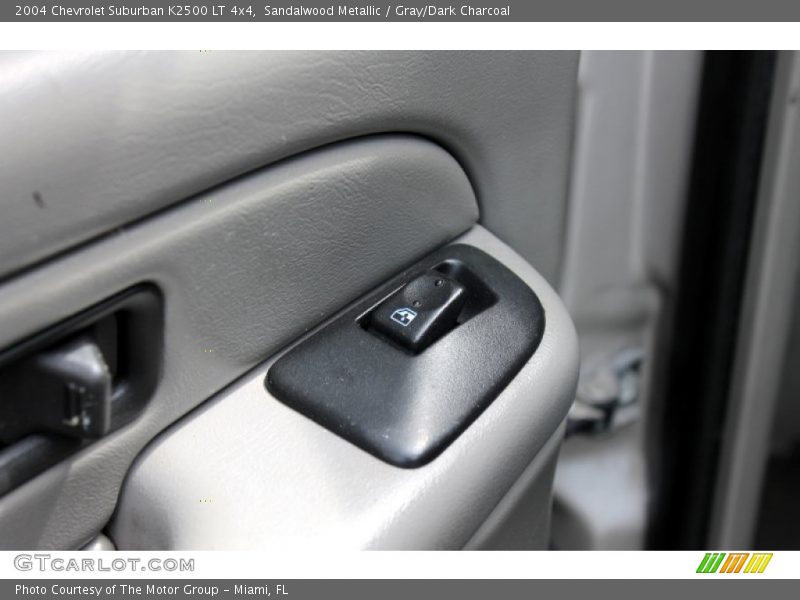 Sandalwood Metallic / Gray/Dark Charcoal 2004 Chevrolet Suburban K2500 LT 4x4