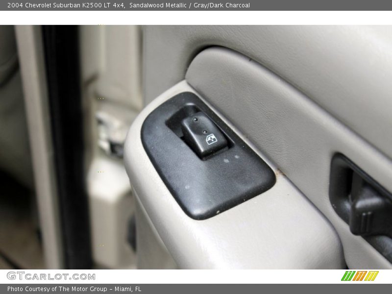 Sandalwood Metallic / Gray/Dark Charcoal 2004 Chevrolet Suburban K2500 LT 4x4