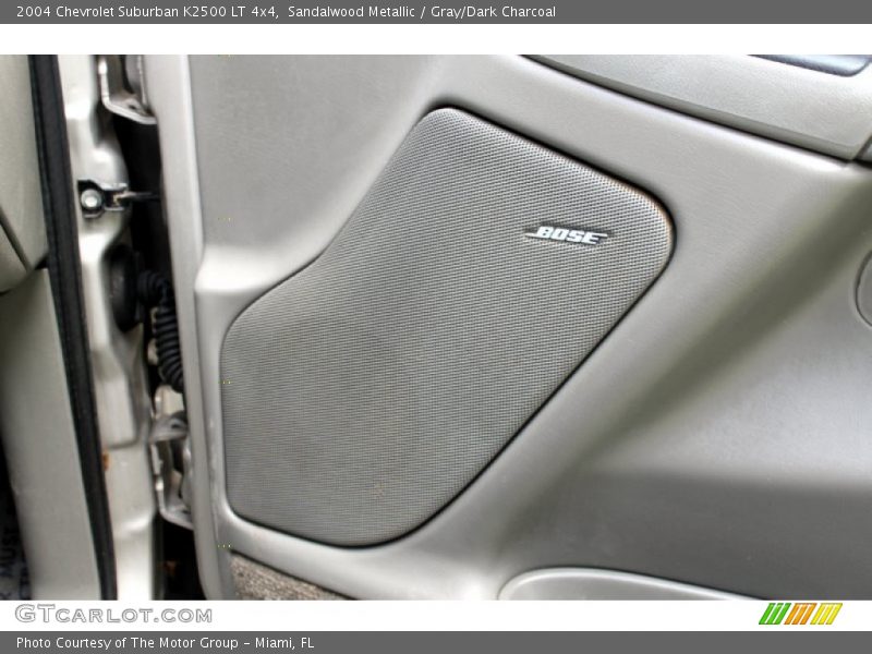 Sandalwood Metallic / Gray/Dark Charcoal 2004 Chevrolet Suburban K2500 LT 4x4