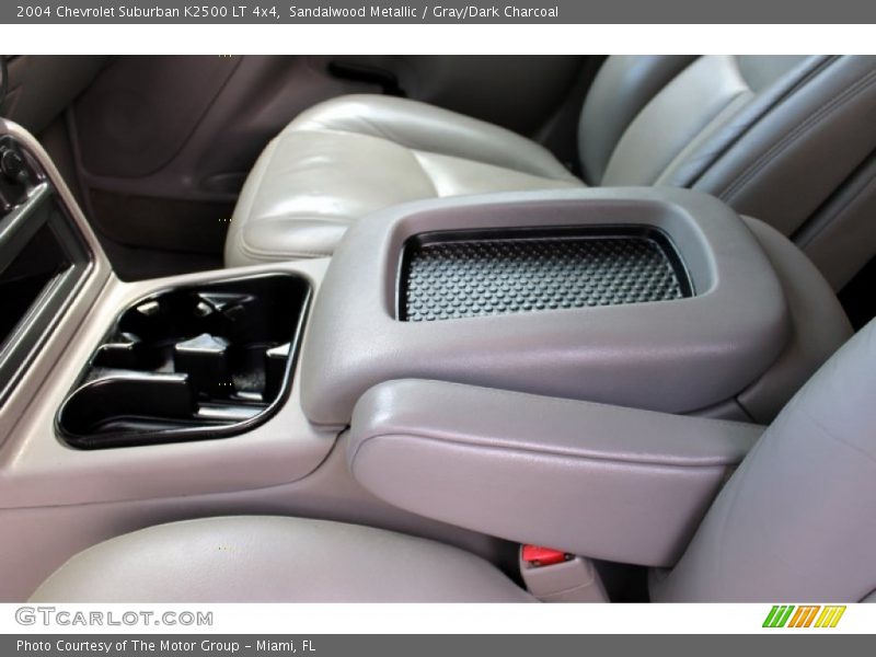 Sandalwood Metallic / Gray/Dark Charcoal 2004 Chevrolet Suburban K2500 LT 4x4
