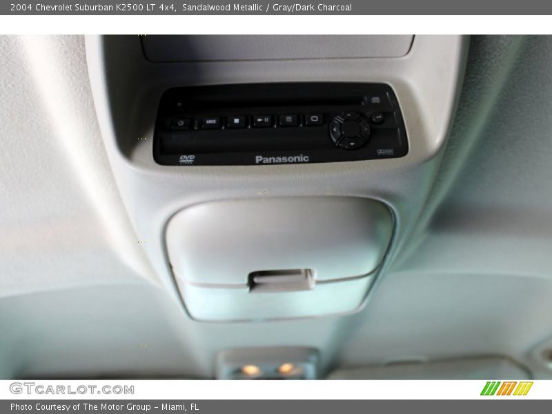 Sandalwood Metallic / Gray/Dark Charcoal 2004 Chevrolet Suburban K2500 LT 4x4