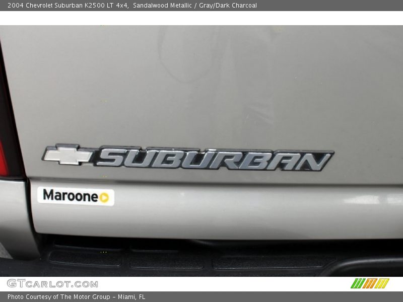 Sandalwood Metallic / Gray/Dark Charcoal 2004 Chevrolet Suburban K2500 LT 4x4