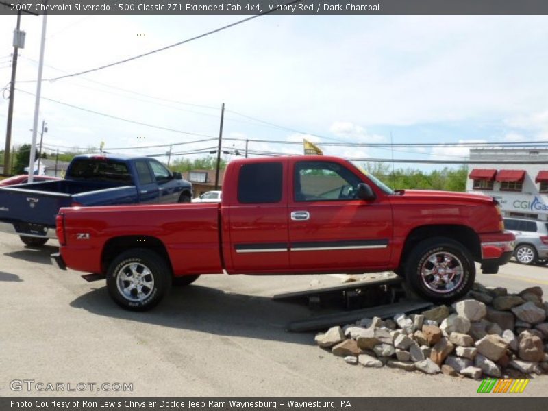 Victory Red / Dark Charcoal 2007 Chevrolet Silverado 1500 Classic Z71 Extended Cab 4x4