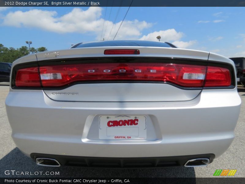 Bright Silver Metallic / Black 2012 Dodge Charger SE