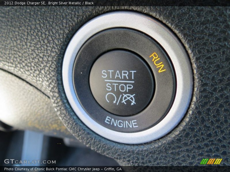 Bright Silver Metallic / Black 2012 Dodge Charger SE