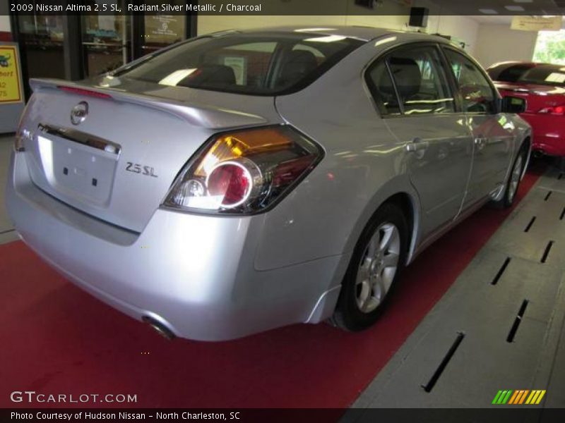 Radiant Silver Metallic / Charcoal 2009 Nissan Altima 2.5 SL