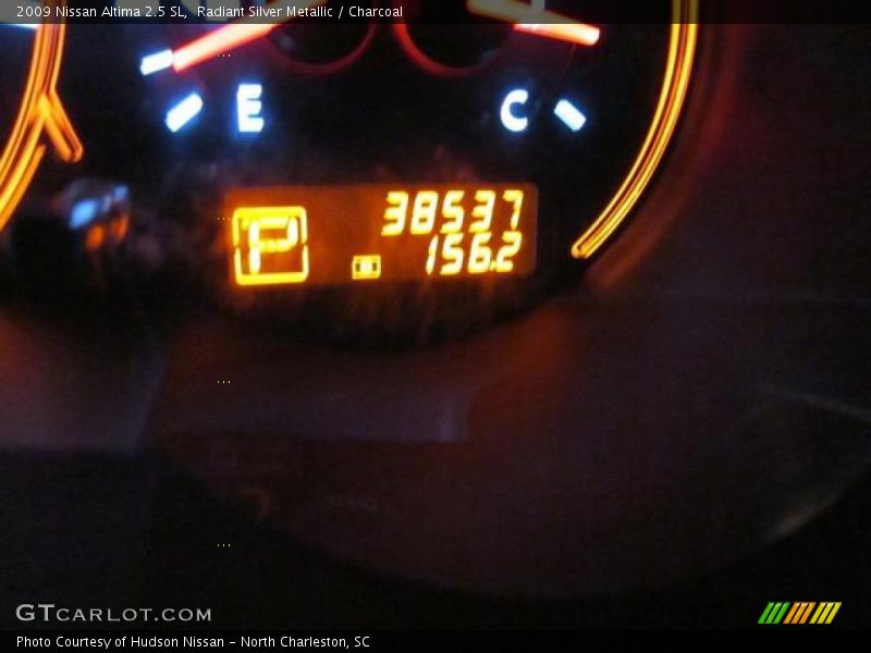 Radiant Silver Metallic / Charcoal 2009 Nissan Altima 2.5 SL
