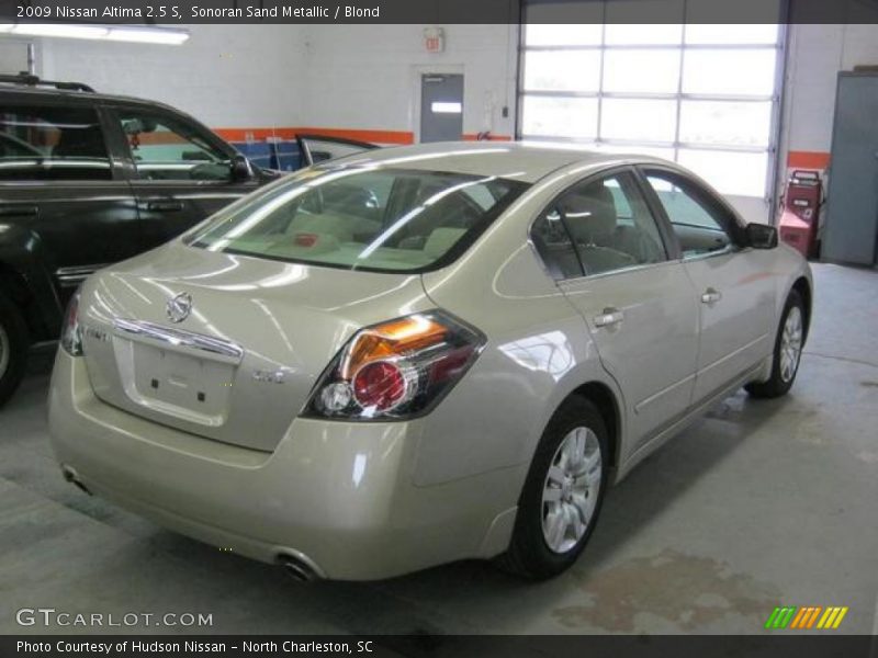 Sonoran Sand Metallic / Blond 2009 Nissan Altima 2.5 S