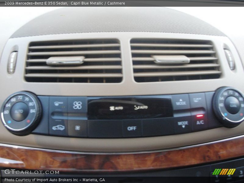 Capri Blue Metallic / Cashmere 2009 Mercedes-Benz E 350 Sedan