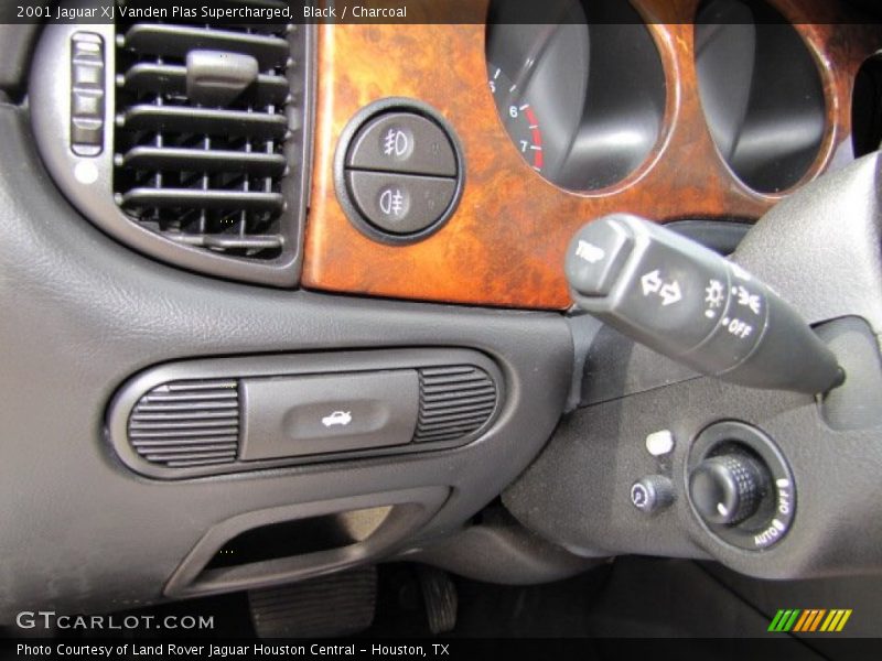 Controls of 2001 XJ Vanden Plas Supercharged