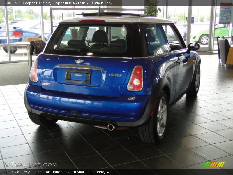 Hyper Blue Metallic / Panther Black 2005 Mini Cooper Hardtop