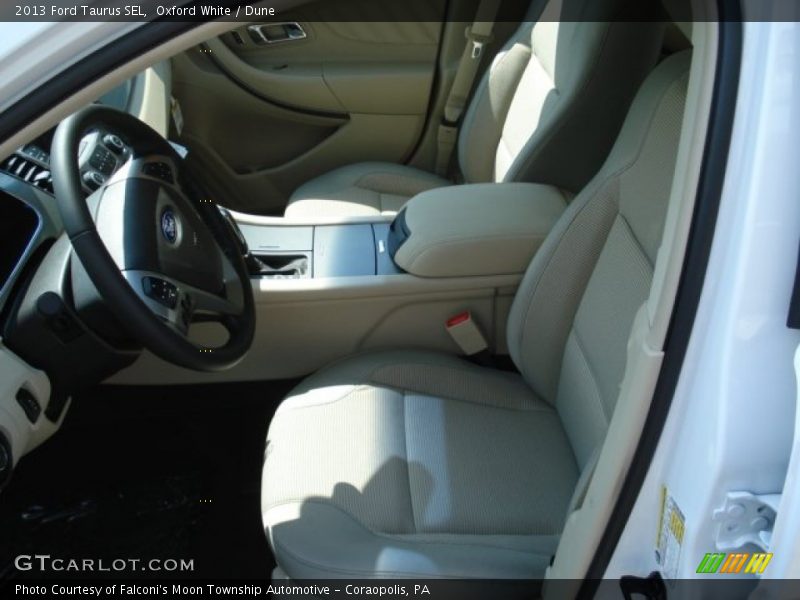 Oxford White / Dune 2013 Ford Taurus SEL