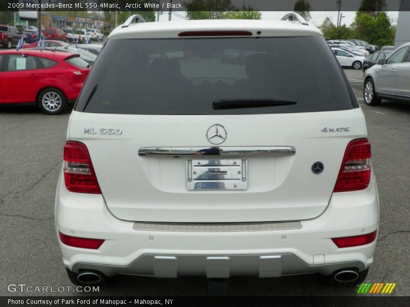 Arctic White / Black 2009 Mercedes-Benz ML 550 4Matic