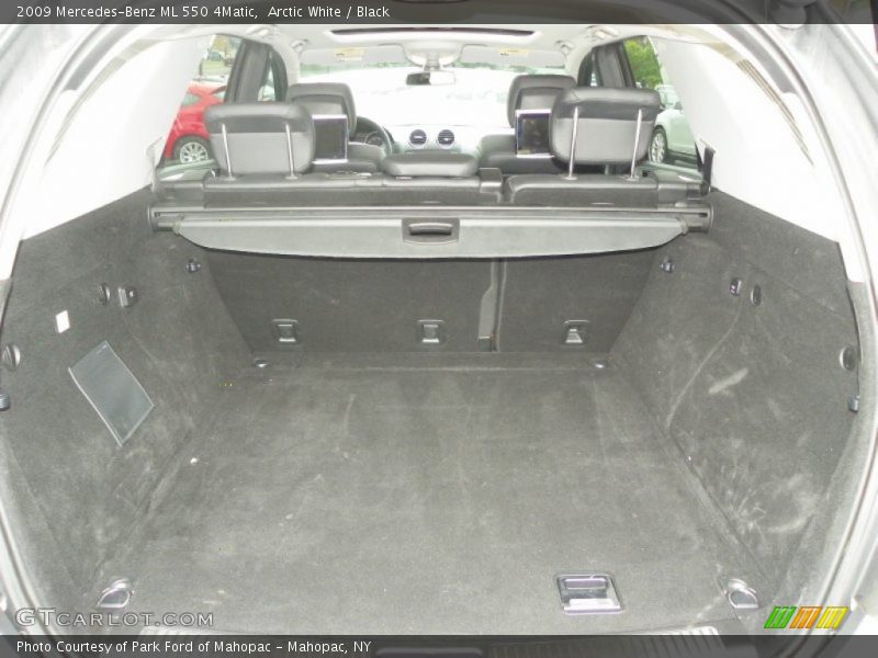 Arctic White / Black 2009 Mercedes-Benz ML 550 4Matic
