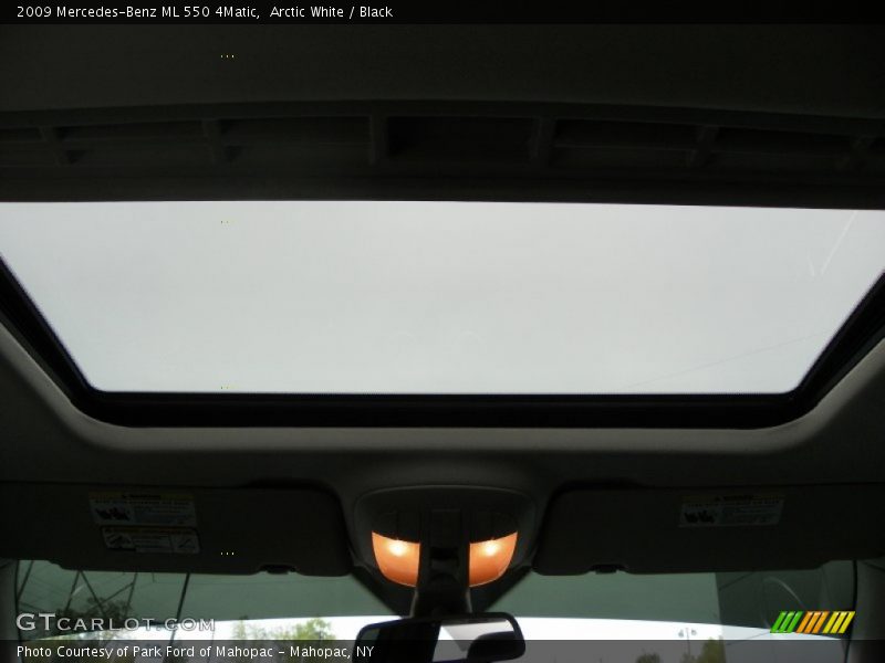 Arctic White / Black 2009 Mercedes-Benz ML 550 4Matic