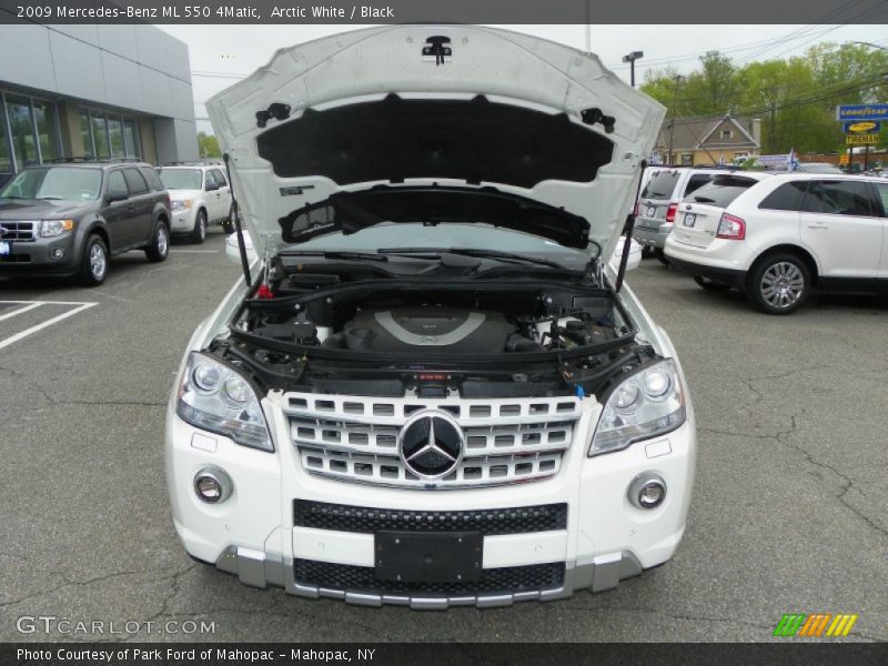Arctic White / Black 2009 Mercedes-Benz ML 550 4Matic