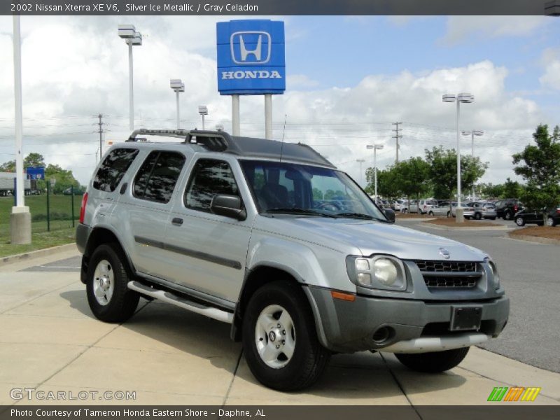 Silver Ice Metallic / Gray Celadon 2002 Nissan Xterra XE V6