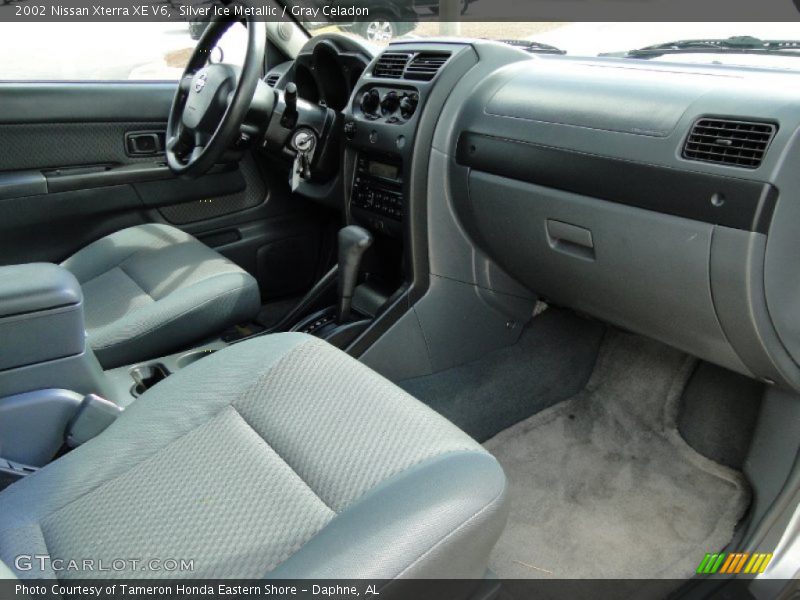 Silver Ice Metallic / Gray Celadon 2002 Nissan Xterra XE V6