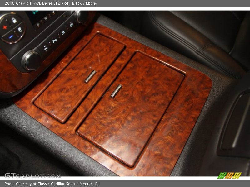 Black / Ebony 2008 Chevrolet Avalanche LTZ 4x4