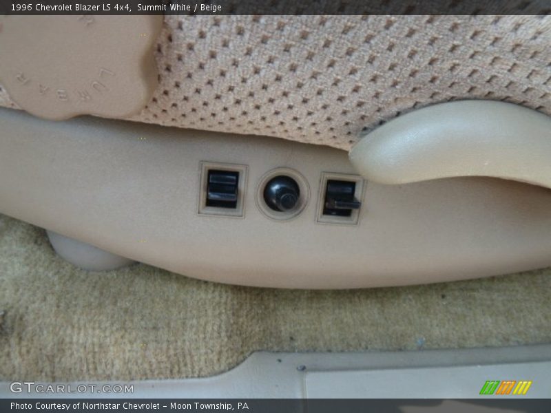 Summit White / Beige 1996 Chevrolet Blazer LS 4x4