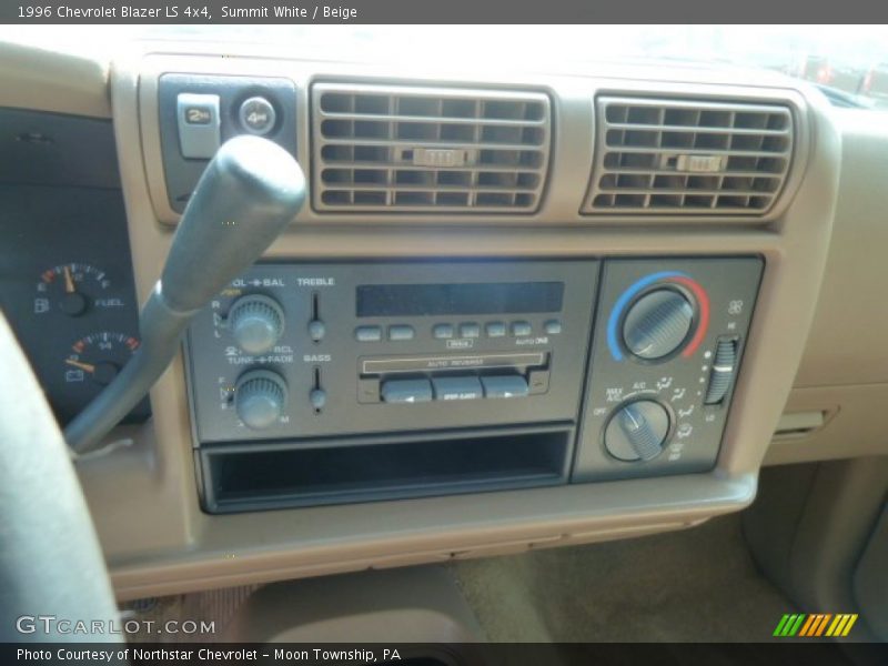 Summit White / Beige 1996 Chevrolet Blazer LS 4x4
