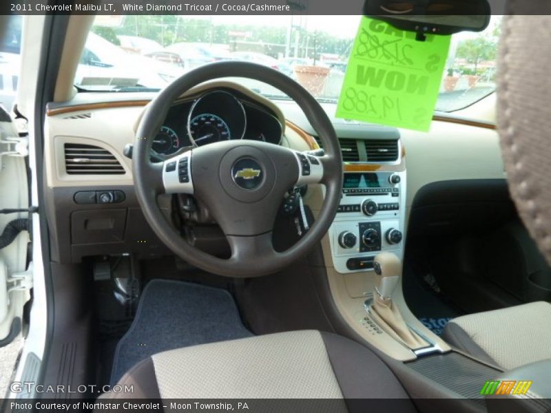 White Diamond Tricoat / Cocoa/Cashmere 2011 Chevrolet Malibu LT