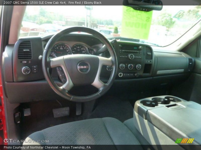 Dashboard of 2007 Sierra 1500 SLE Crew Cab 4x4