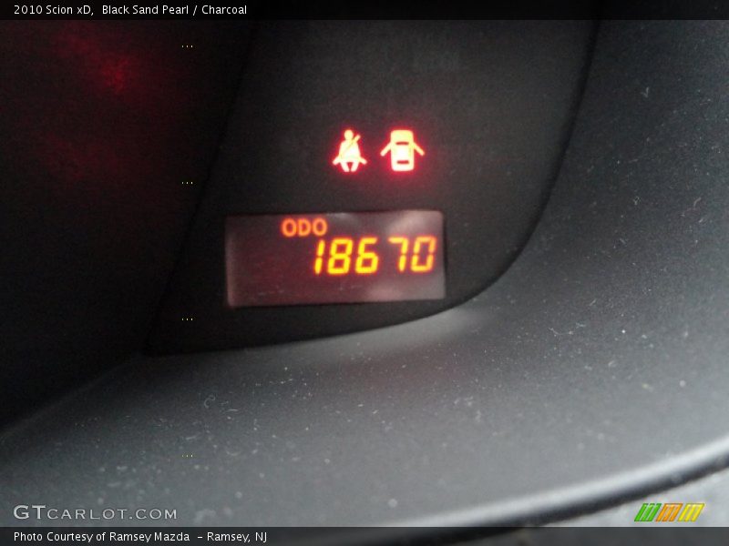 Black Sand Pearl / Charcoal 2010 Scion xD