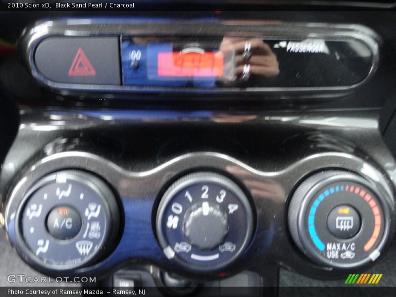 Black Sand Pearl / Charcoal 2010 Scion xD