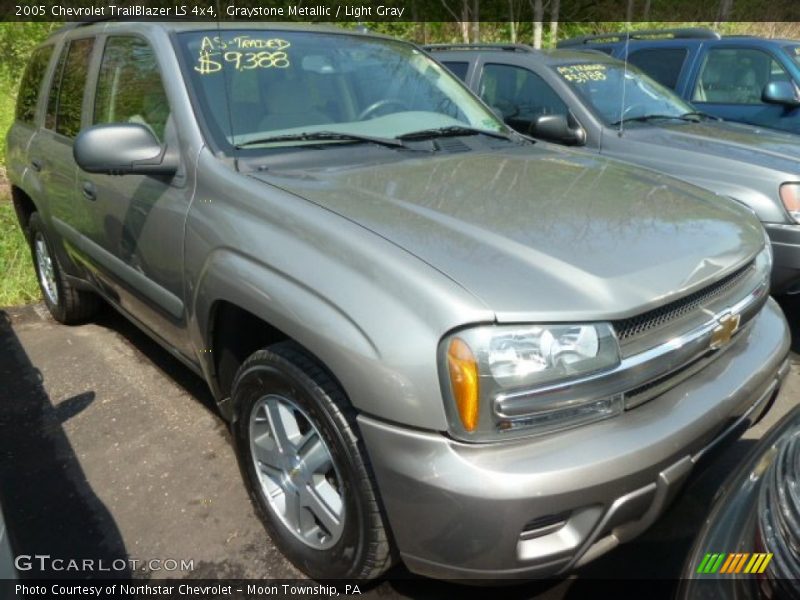 Graystone Metallic / Light Gray 2005 Chevrolet TrailBlazer LS 4x4