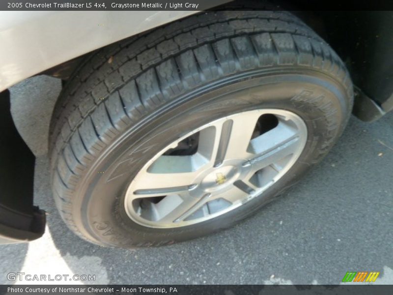 Graystone Metallic / Light Gray 2005 Chevrolet TrailBlazer LS 4x4
