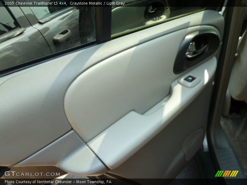 Graystone Metallic / Light Gray 2005 Chevrolet TrailBlazer LS 4x4
