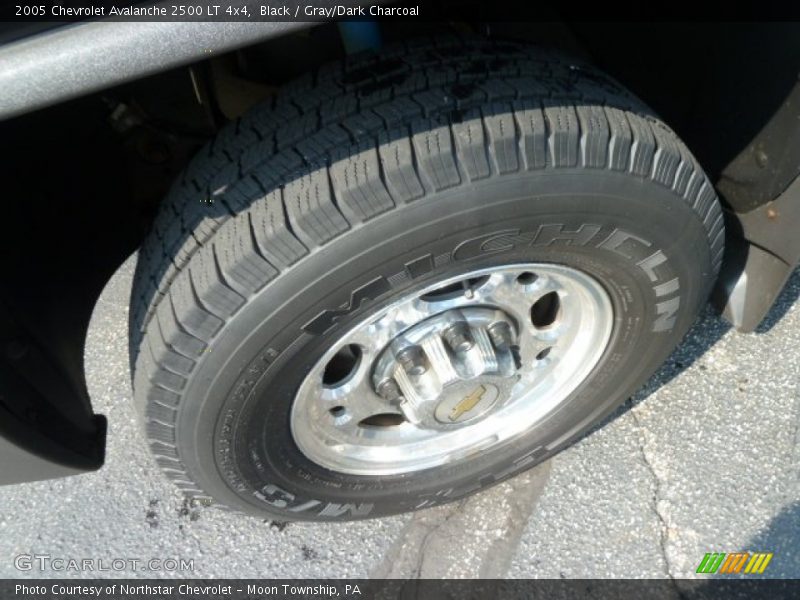 Black / Gray/Dark Charcoal 2005 Chevrolet Avalanche 2500 LT 4x4