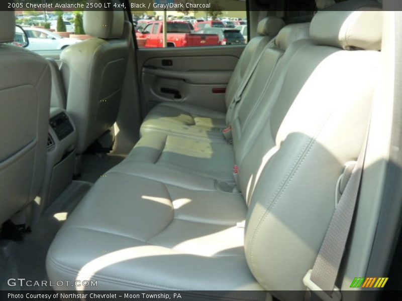 Black / Gray/Dark Charcoal 2005 Chevrolet Avalanche 2500 LT 4x4