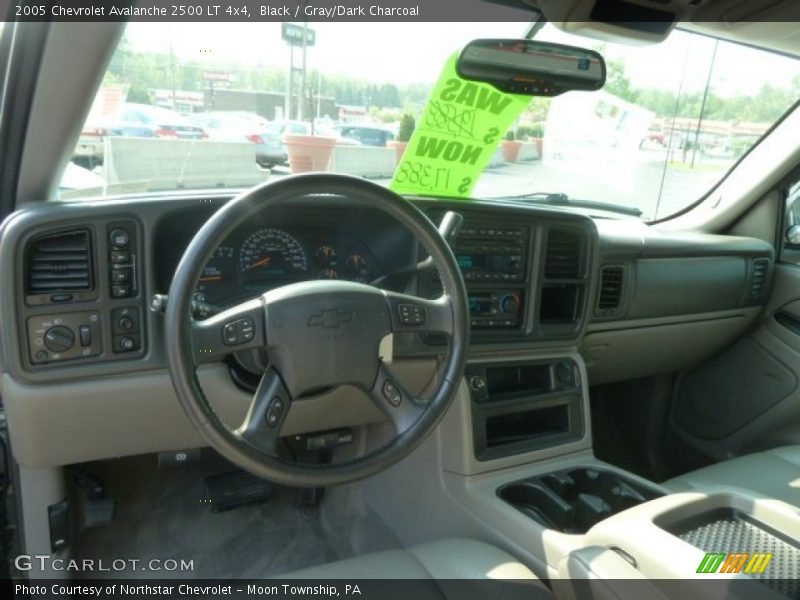 Black / Gray/Dark Charcoal 2005 Chevrolet Avalanche 2500 LT 4x4