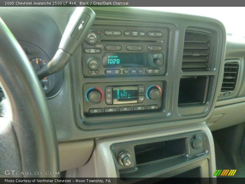 Black / Gray/Dark Charcoal 2005 Chevrolet Avalanche 2500 LT 4x4