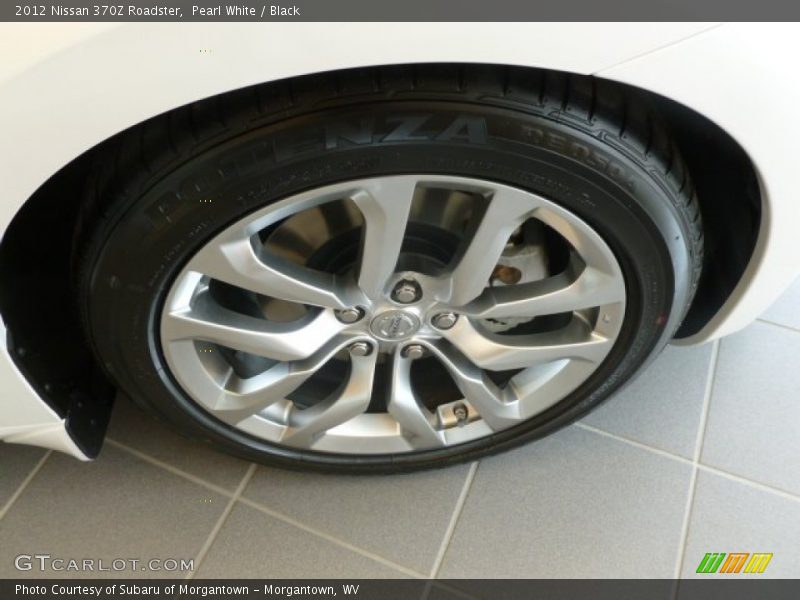Pearl White / Black 2012 Nissan 370Z Roadster
