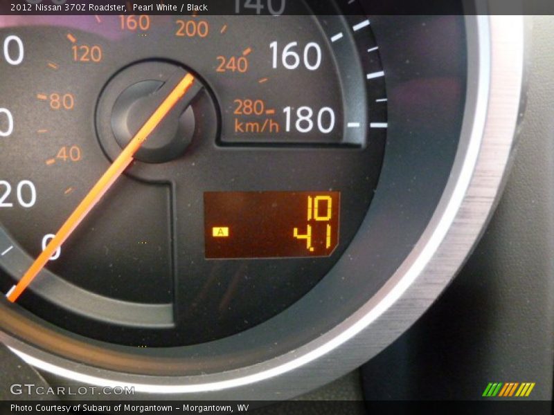 Pearl White / Black 2012 Nissan 370Z Roadster