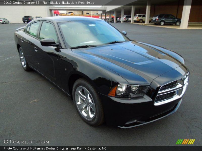 Pitch Black / Black/Light Frost Beige 2012 Dodge Charger SE