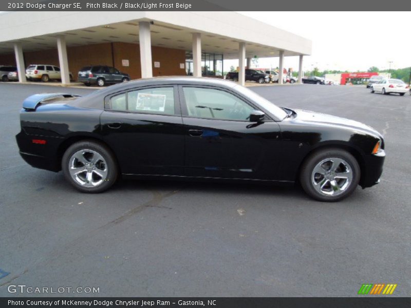 Pitch Black / Black/Light Frost Beige 2012 Dodge Charger SE