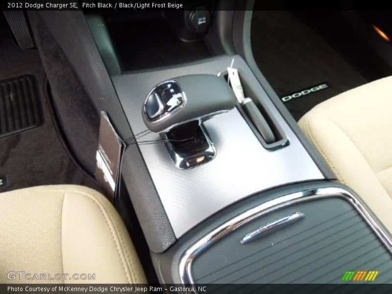 Pitch Black / Black/Light Frost Beige 2012 Dodge Charger SE
