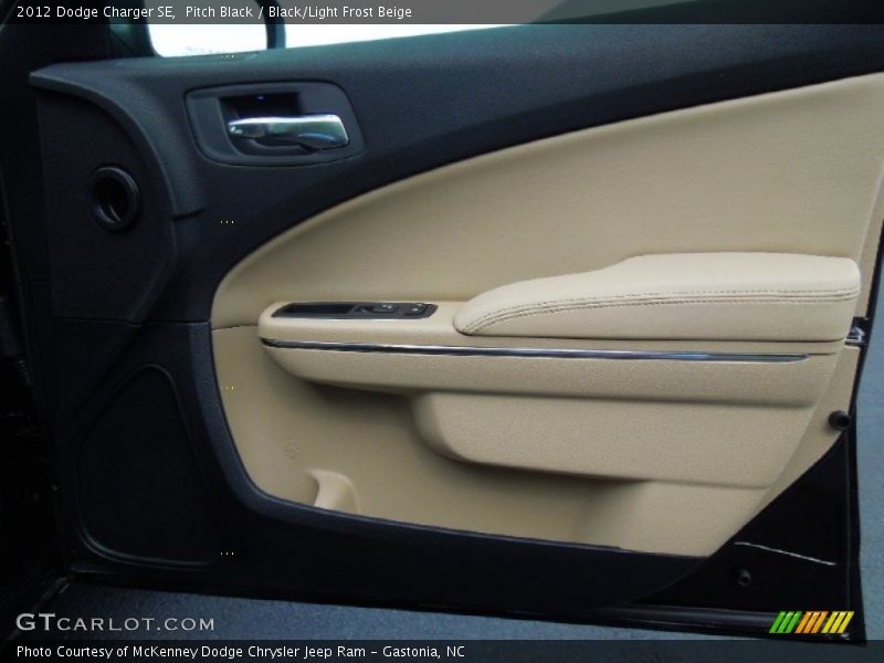 Pitch Black / Black/Light Frost Beige 2012 Dodge Charger SE